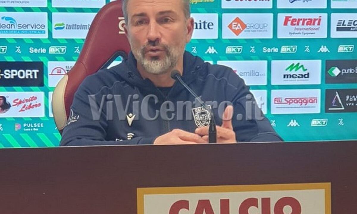 Reggiana – Juve Stabia, ora serve la sostanza. Dionigi avverte: “Basta chiacchiere, prendiamoci i tre punti”