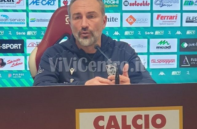 Reggiana – Juve Stabia, ora serve la sostanza. Dionigi avverte: “Basta chiacchiere, prendiamoci i tre punti”