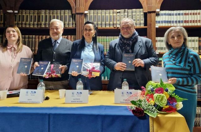 Francavilla di Sicilia: “Ghost Love” conquista tutti. Un debutto da tutto esaurito a Palazzo Cagnone