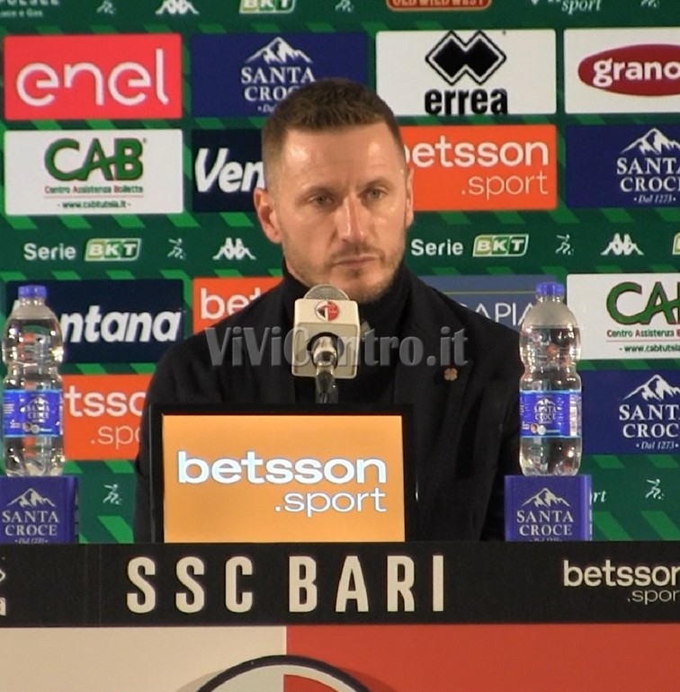 Juve Stabia corsara a Bari, decide Candellone. Abate: Vittoria di cuore e gruppo. L’espulsione è ingiusta