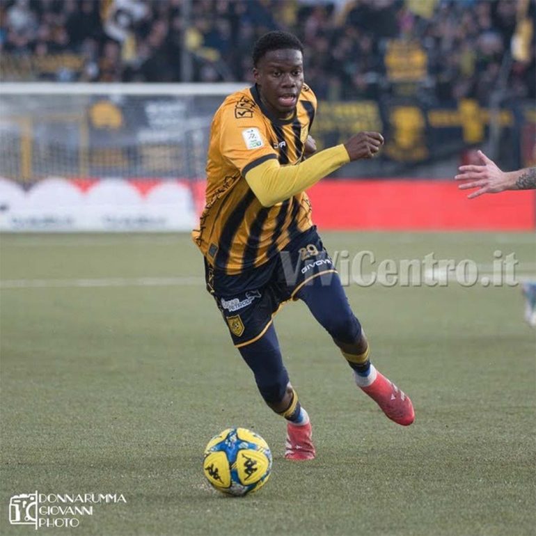 Juve Stabia, fattore Omar Correia: tecnica e strapotere fisico al servizio di un sogno gialloblù