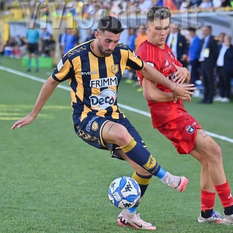 Juve Stabia, Marco Meli non ha convinto l’Arezzo e potrebbe essere girato al Carpi