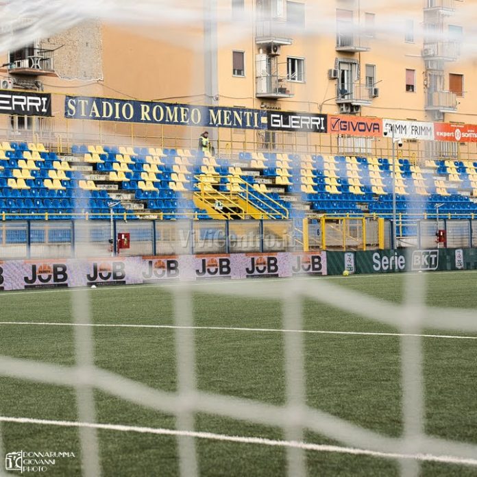 Juve Stabia Virtus Entella (1-0) del 24-01-2026 (2) stadio menti vuoto tribuna varano