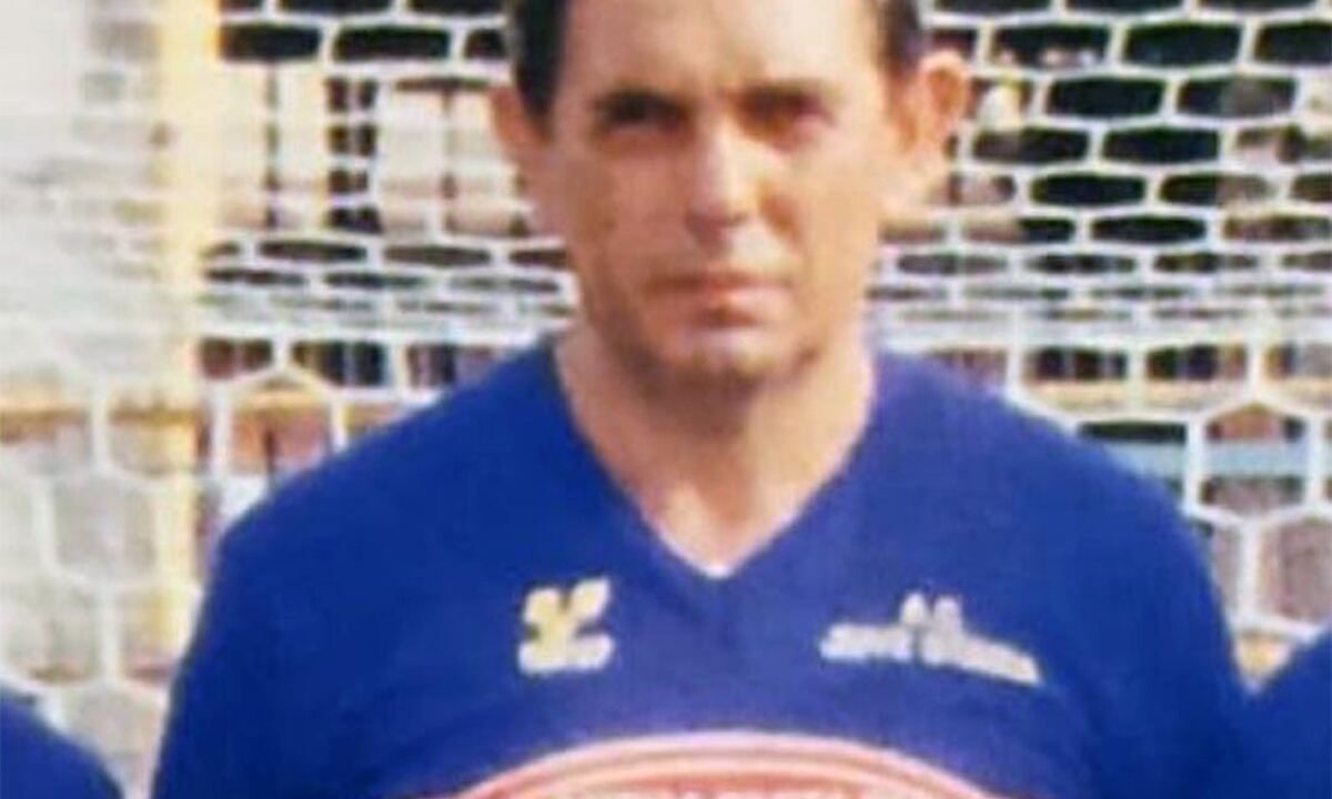 Juve Stabia, addio a Mister Piero Cucchi: Il calcio italiano piange il “Gentiluomo” che fece grandi le Vespe