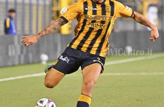Juve Stabia, Rares Burnete: Il bomber rumeno torna al Lecce dopo una stagione in gialloblù