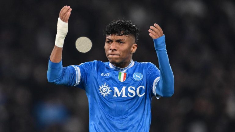 Il Napoli non è mai domo: Spinazzola ed Alisson raggiungono per due volte la Roma