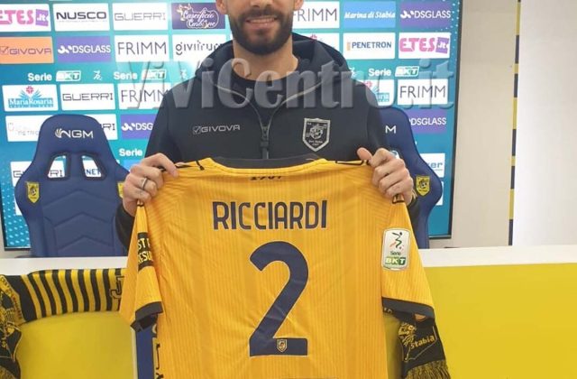 Juve Stabia, Manuel Ricciardi si presenta: “Qui non esiste l’io, solo il noi. Avellino? Sarà una battaglia”