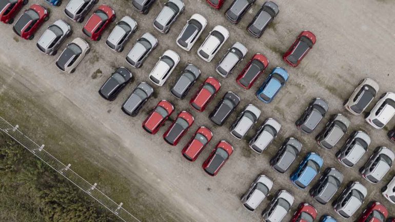Il parco auto italiano invecchia a 12,8 anni e il mercato dell’usato ne assorbe le conseguenze