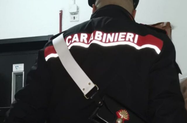 Castellammare di Stabia: blitz antidroga dei Carabinieri, arrestati marito e moglie