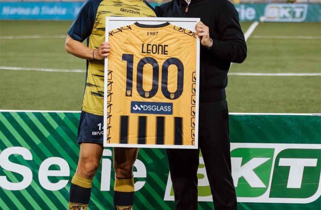 Juve Stabia, finisce l’avventura di Leone: Tre anni tra promozione, rinascita e un addio che fa discutere