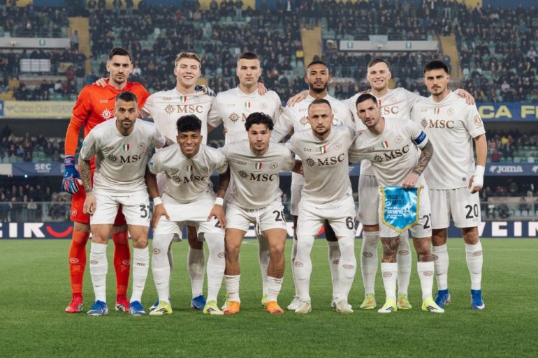 L’AZZURRO PENSIERO. “Rome-lu” rinasce a casa di Giulietta. Il Napoli vince a Verona al 95′