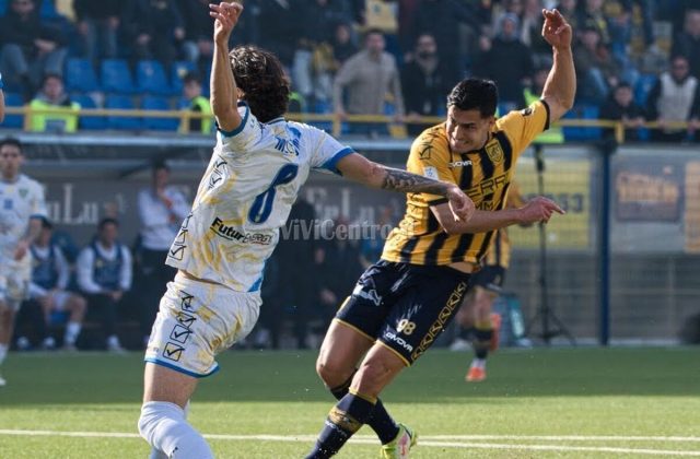 Juve Stabia, il marzo d’oro di Nicola Mosti: è lui l’uomo copertina delle Vespe