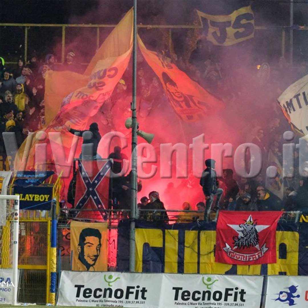 Juve Stabia Curva Tifosi Festeggiamenti
