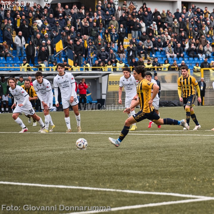 Juve Stabia – Spezia (3-1): Le foto dei protagonisti e del pubblico presente al Menti