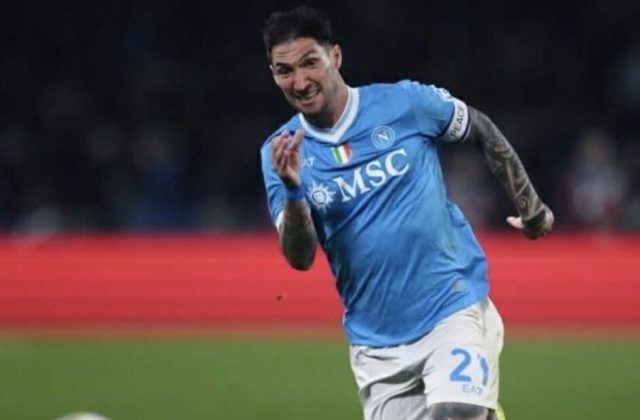 Inizio shock, ma gli “inglesi” mettono ordine: Hojlund e Politano fanno 2-1 col Lecce