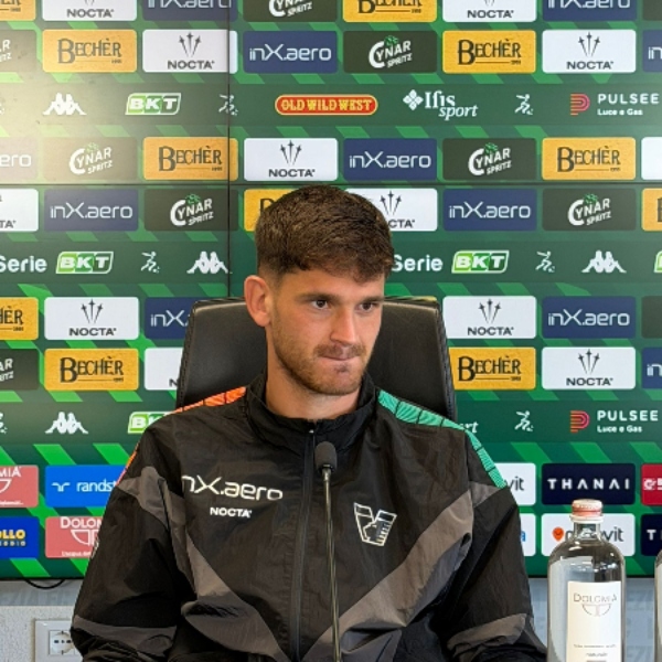 Andrea Adorante Venezia Juve Stabia