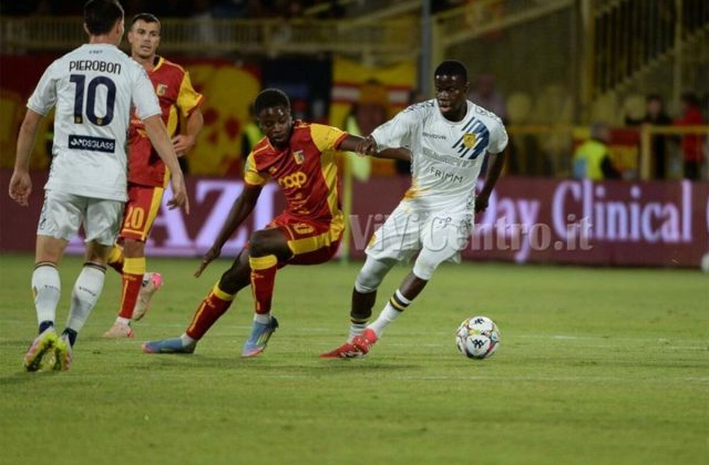 Juve Stabia: Il Sogno Playoff Continua. Dopo aver punto Ashley Cole, nel Mirino c’è il Catanzaro di Aquilani