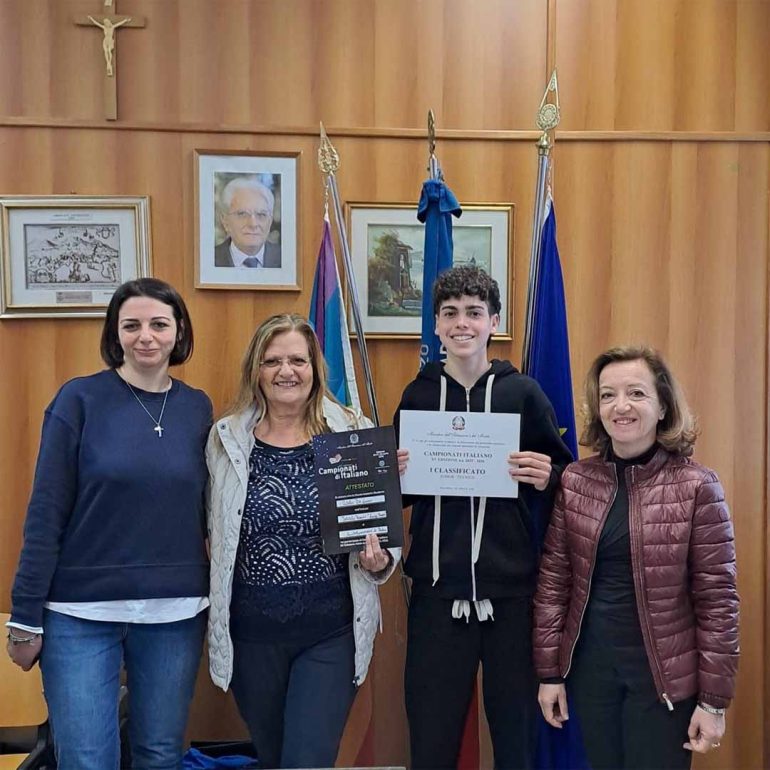 L’ITS “Luigi Sturzo” di Castellammare sul tetto d’Italia: Catello De Luca trionfa ai Campionati di Italiano