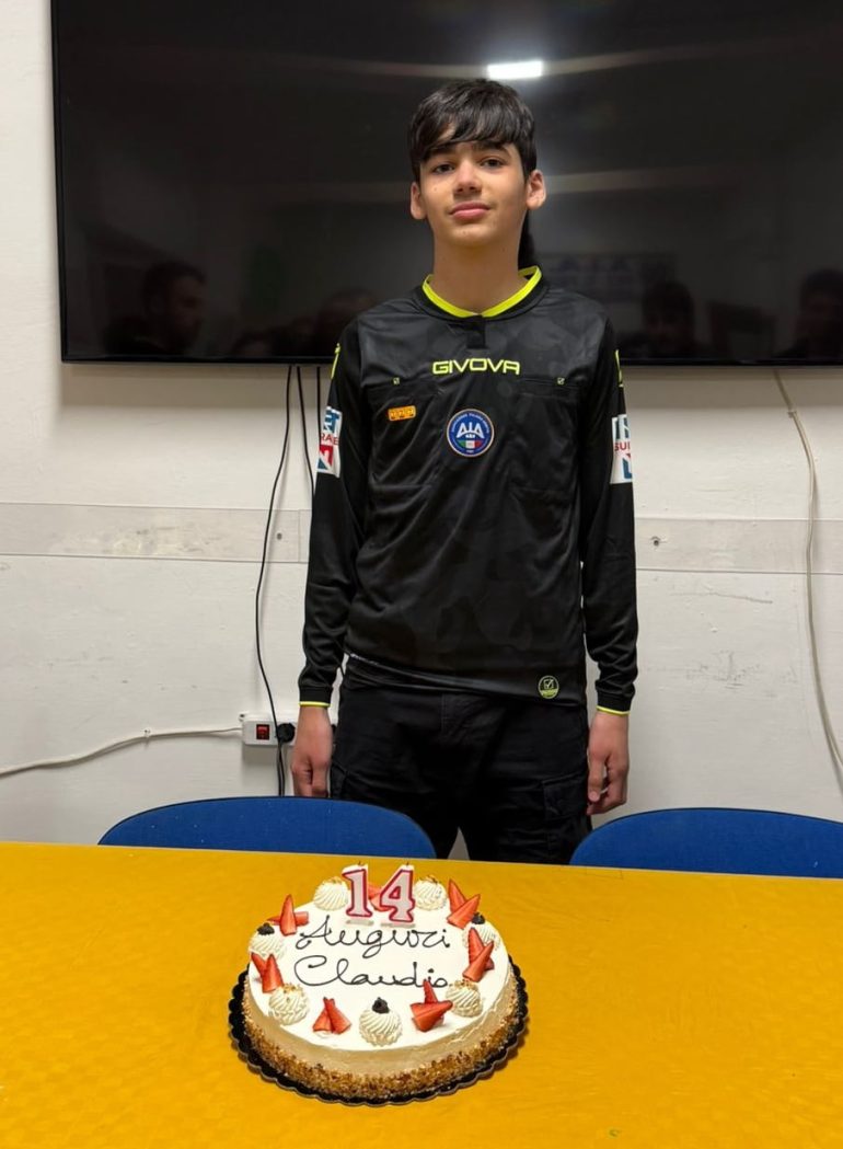 Record a Castellammare: Claudio Buondonno è l’arbitro più giovane d’Italia