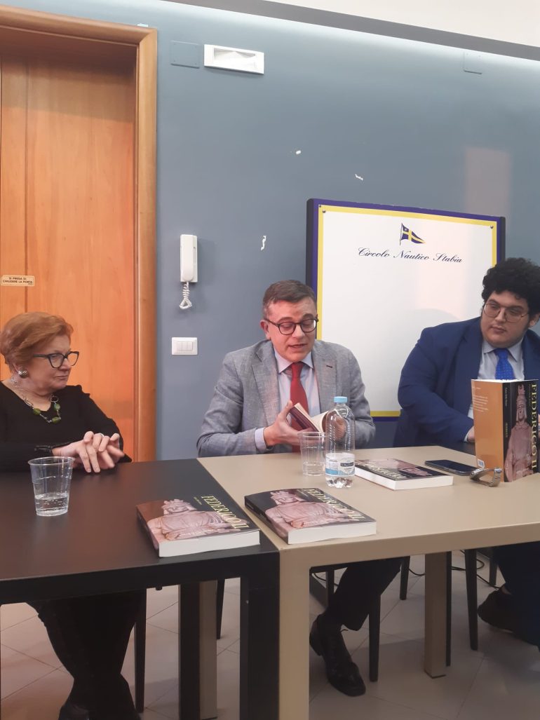 Conferenza su Federico II al Circolo Nautico Stabia in occasione de La giornata Mondiale della Lingua Latina