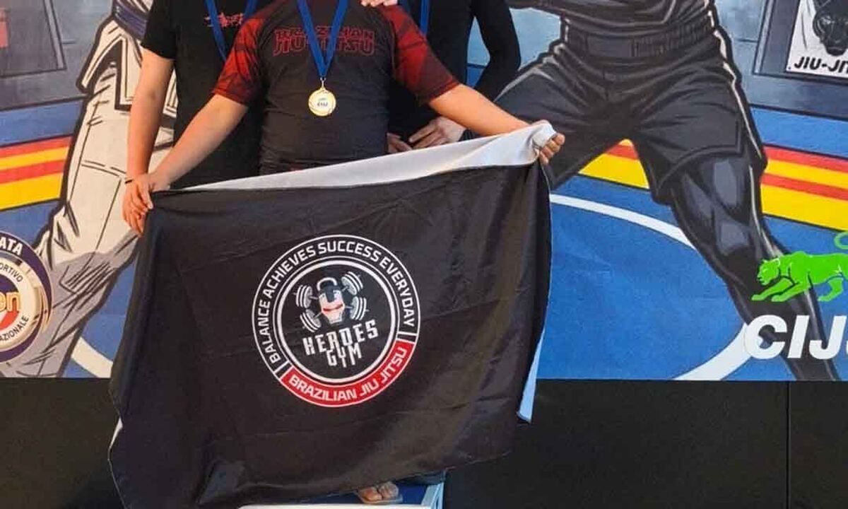 Heroe’s Gym Castellammare: Un Trionfo di Cuore e Muscoli al Palasport di Fuorigrotta