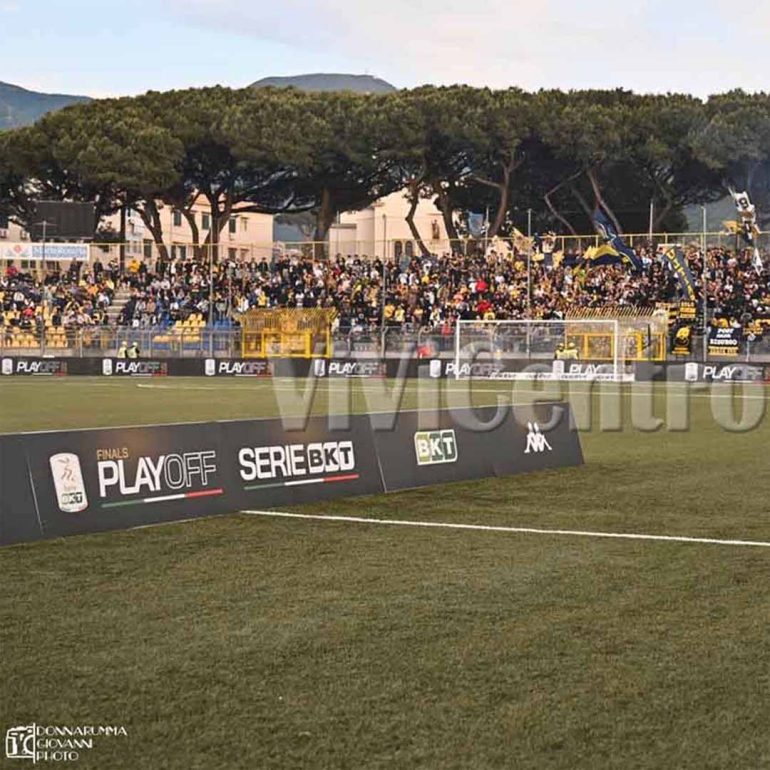 Juve Stabia, il destino passa dal “Menti”: 180 minuti consecutivi e di fuoco per blindare il sogno Play-off