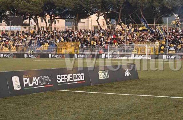 Juve Stabia, si scrive Sudtirol ma si legge Modena: Attesa delle Vespe tra sogni di gloria e rebus societari