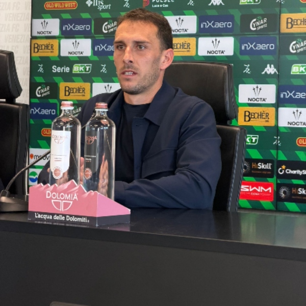 Lorenzo Carissoni Venezia Juve Stabia