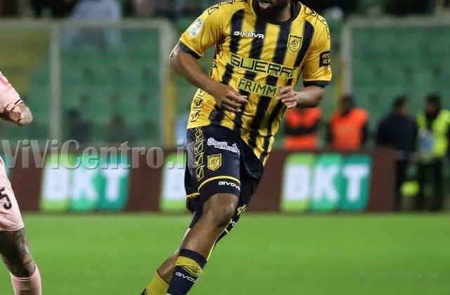 Juve Stabia, termina il prestito di Salim Diakité: il difensore torna al Palermo