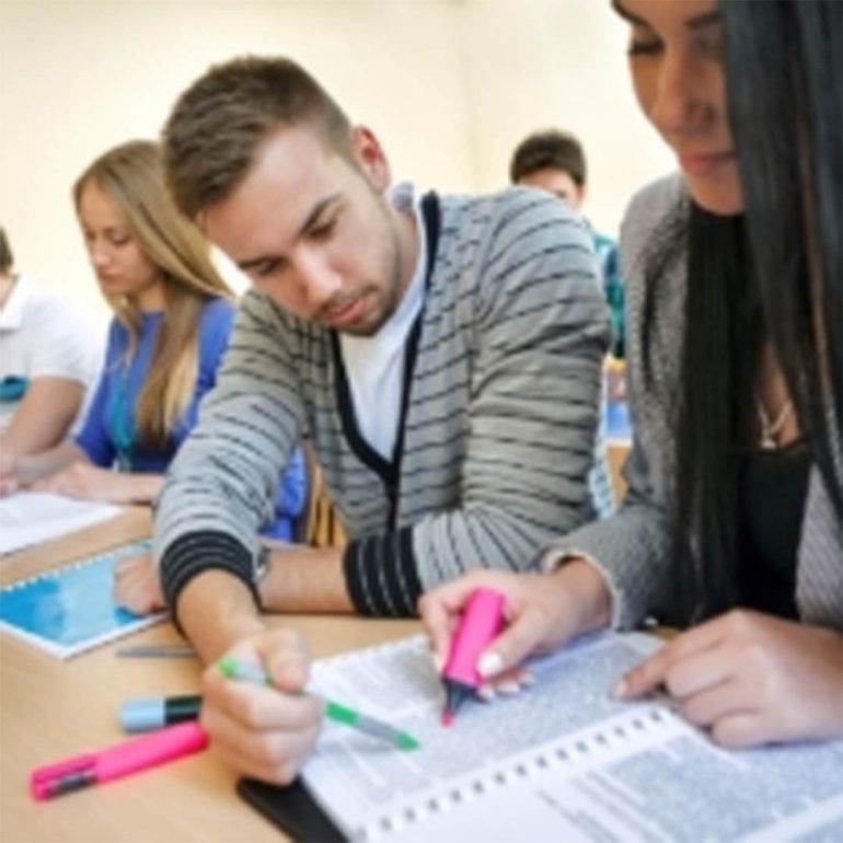 Dispersione scolastica, traguardo storico in Campania: il ruolo decisivo del sistema IeFP