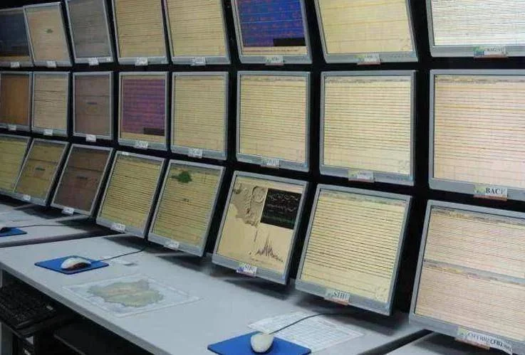 Due scosse di terremoto ai Campi Flegrei oggi 7 aprile, avvertite anche a Napoli