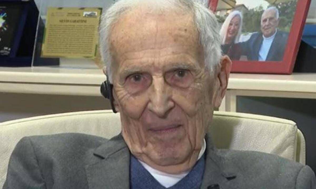 Garattini e la dieta per vivere a lungo: “No a vino e salumi, mangio poco e peso 52 chili”