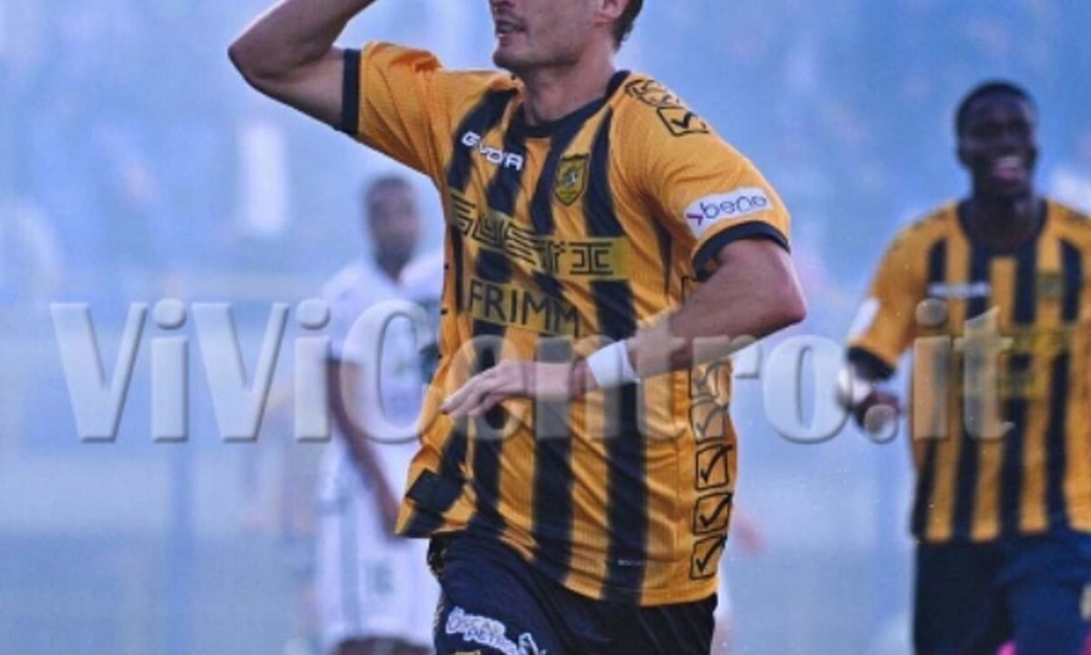 Juve Stabia, Bellich contro Peda: esperienza e fisicità al servizio delle difese
