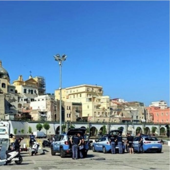 Volanti Polizia Torre Annunziata
