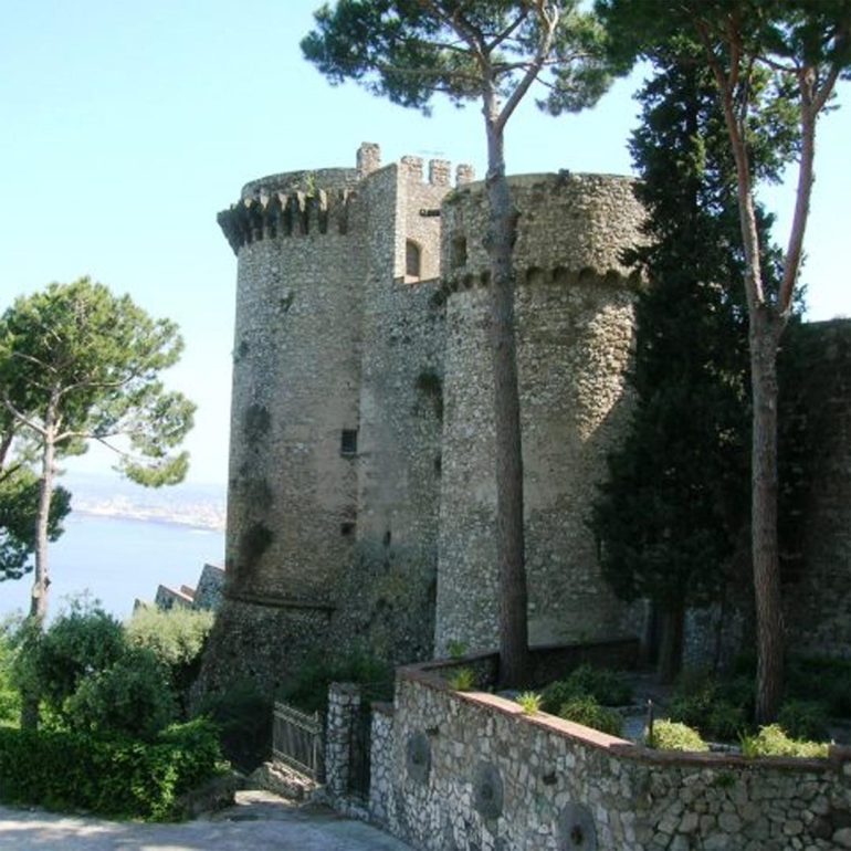 Castellammare, Massimo Santaniello: Scoglio di Rovigliano e Castello Angioino tornino patrimonio della città