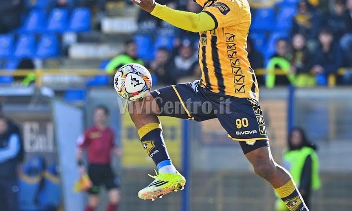 Juve Stabia, Alvin Okoro saluta Castellammare di Stabia: Termina il prestito, l’attaccante torna al Venezia