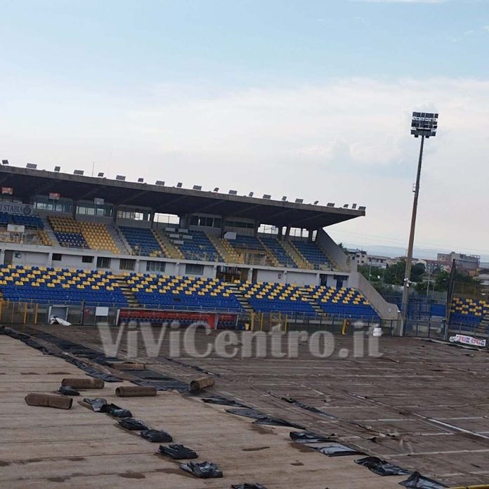 Lavori Stadio Menti Sostituzione Manto Erboso
