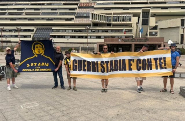 Juve Stabia, ore decisive per il futuro societario: tifosi in attesa davanti al Tribunale di Napoli