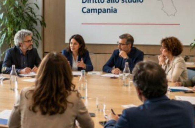 Campania settore scuola, FLC CGIL: Basta tagli, servono più organici e una programmazione legata ai territori