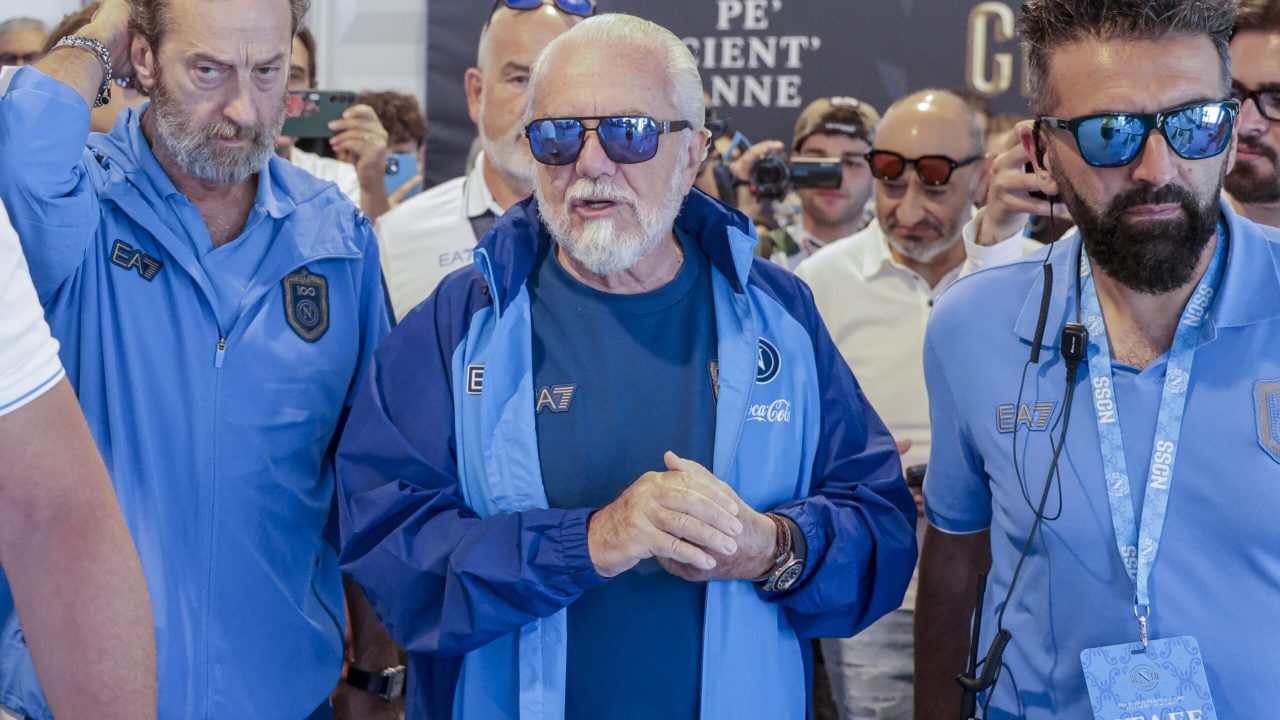 De Laurentiis gela Dimaro: “Non siamo amati, per il ritiro valuteremo alternative”