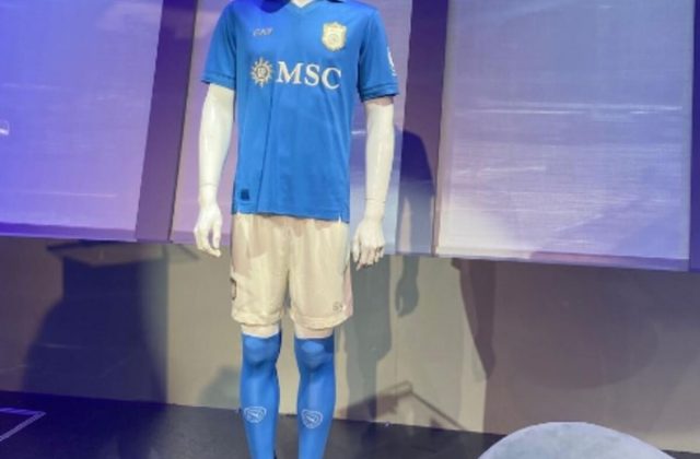 La SSC Napoli svela la maglia del Centenario: un omaggio alla storia, tra tradizione e futuro