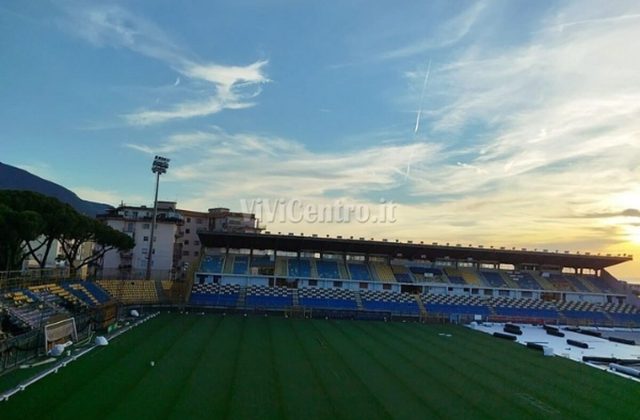 Juve Stabia, Stadio Romeo Menti: Il sottofondo del nuovo manto erboso è a oltre la metà della superficie