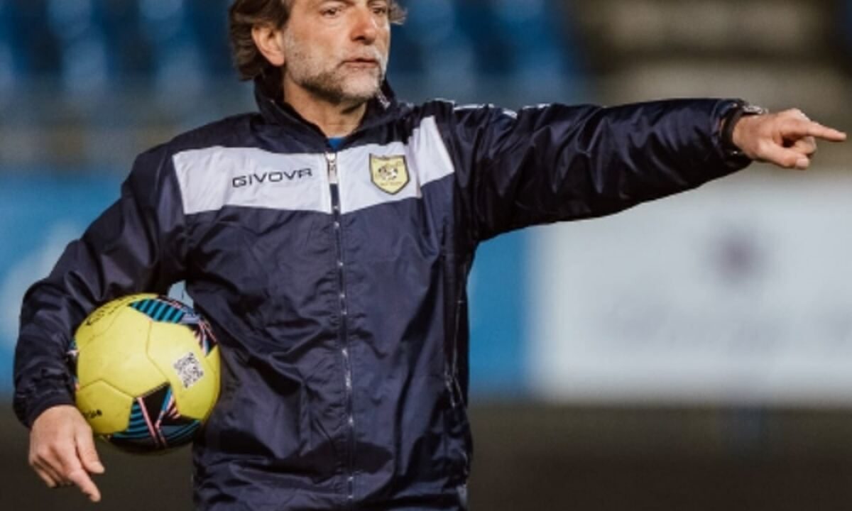 Juve Stabia, si è chiuso il ciclo di Raffaele La Penna: Castellammare saluta un professionista d’eccellenza