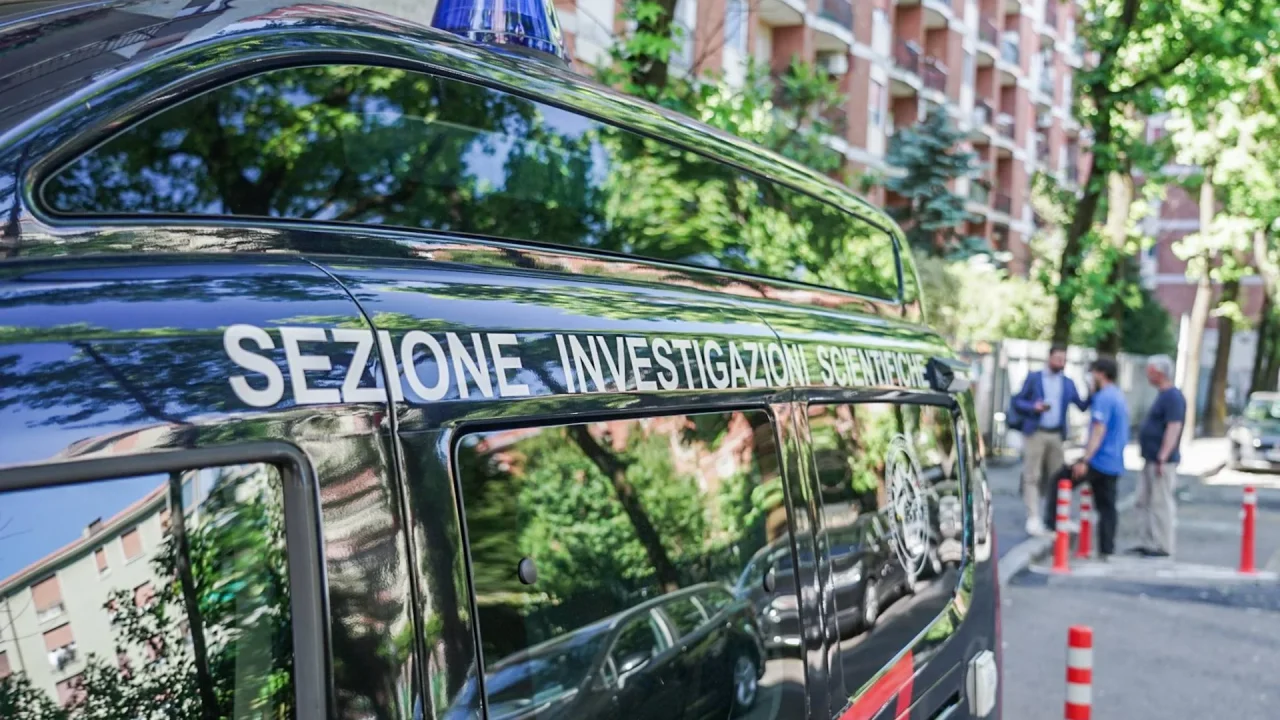 Giallo a Portici, cadaveri in stato di decomposizione trovati in casa: sono zia e nipote