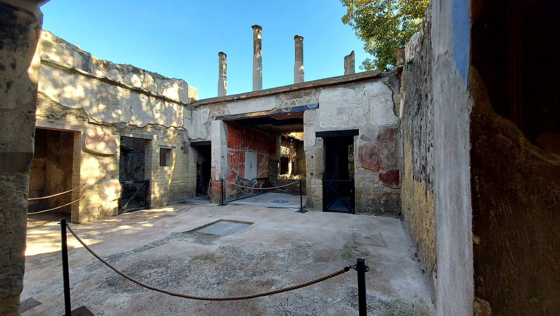 Dopo trent’anni riapre a Ercolano la Casa del Mobilio Carbonizzato