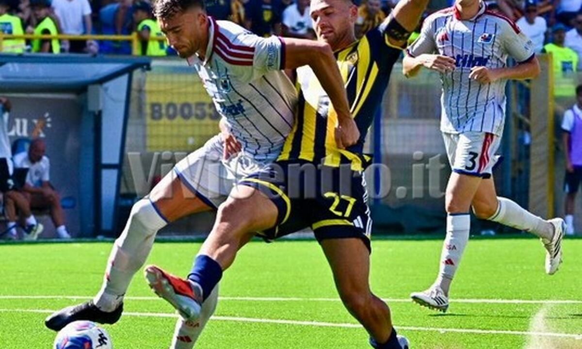 Juve Stabia, Candellone compie 29 anni: Le Vespe da 4 anni ripartono sempre da lui, il capitano gialloblù