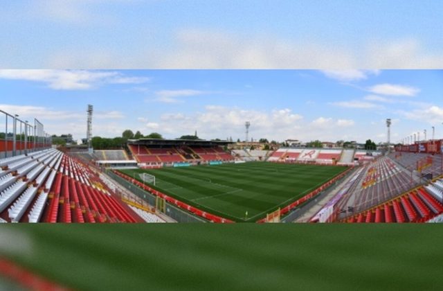 Vicenza, la rivincita delle Vespe: La Juve Stabia non trema e torna a casa con un punto pesante