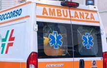 Schianto tra 4 auto sulla via Domitiana, un morto
