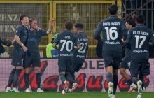 Napoli, poker scacciacrisi in trasferta: 1-4 al Monza, senza Allegri in panchina