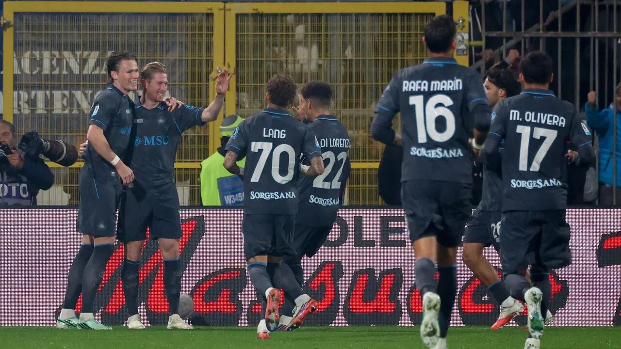 Napoli, poker scacciacrisi in trasferta: 1-4 al Monza, senza Allegri in panchina